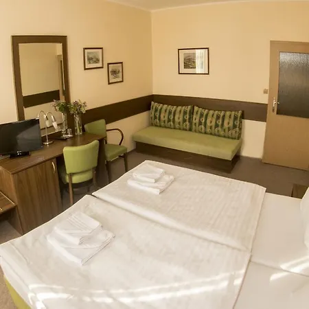 Hotel Karel Iv. 3*